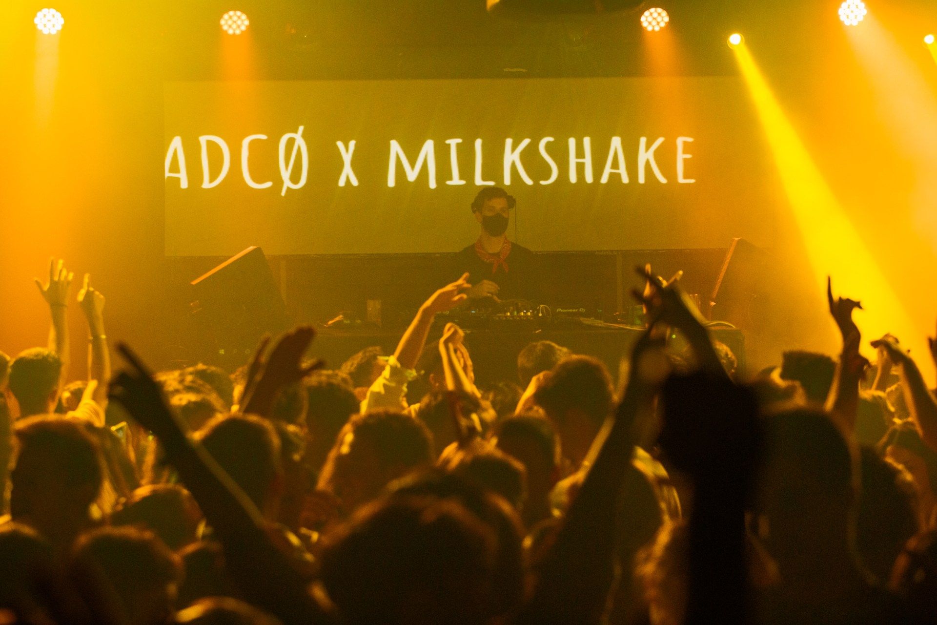 La 2 de Milkshake:  Stile & ADCØ
