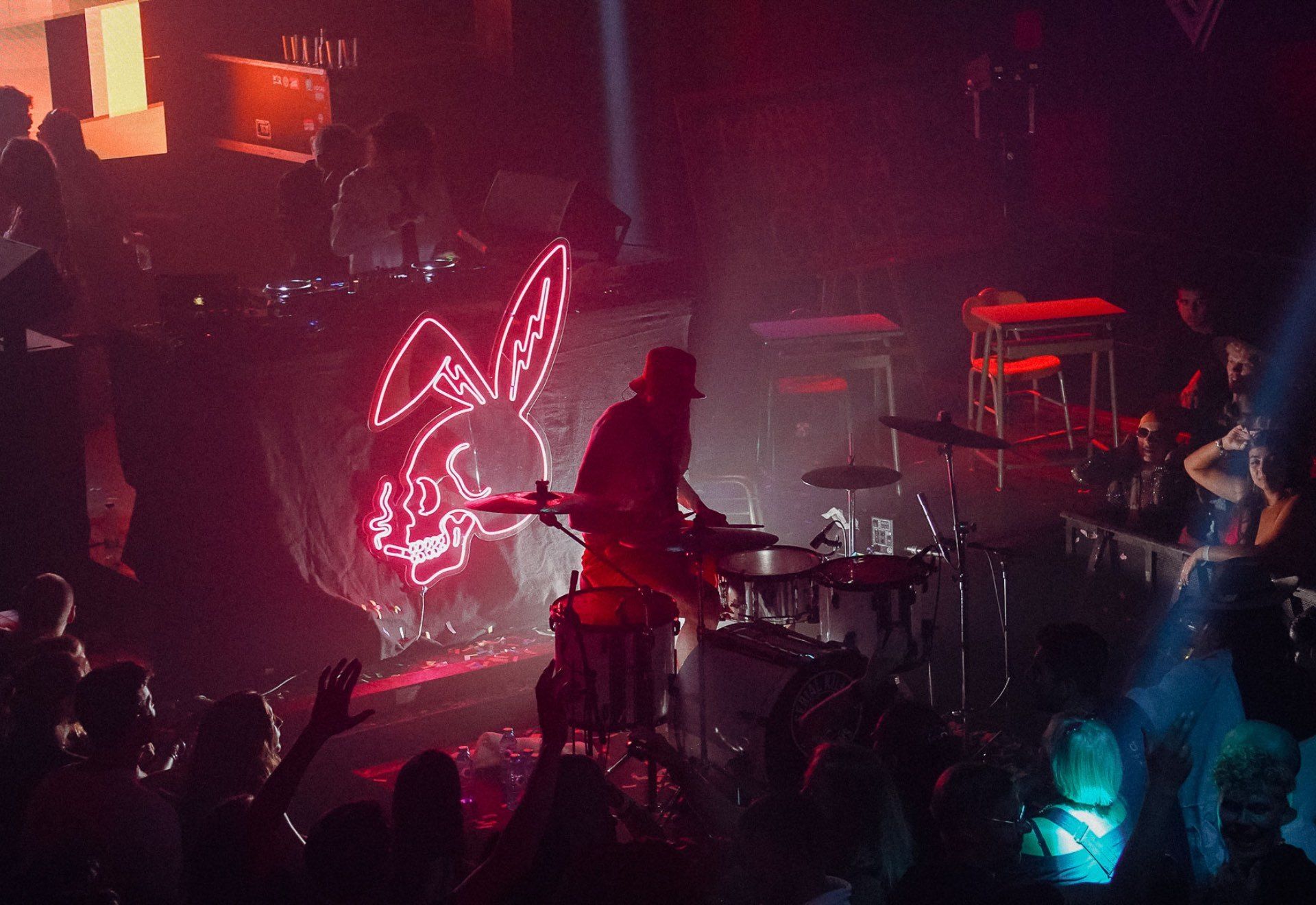 Honey Bunny & Bass Bunny: TRICK OR TREAT | Legoteque & Serial Killerz [live!] + Dj Kosmos