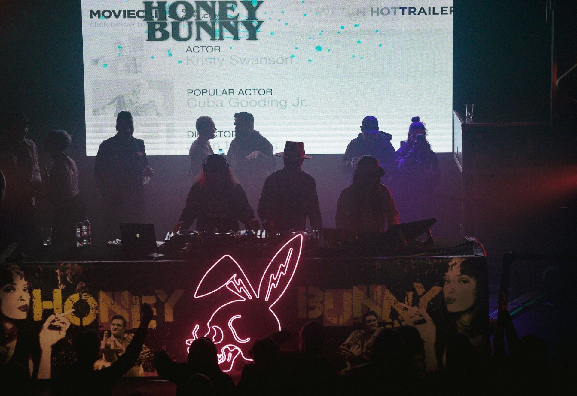 Honey Bunny & Bass Bunny: Mr.B  & Dj kosmos