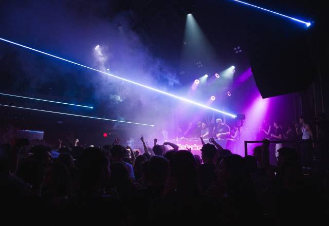 La (2) de Milkshake: Stile & ADCØ