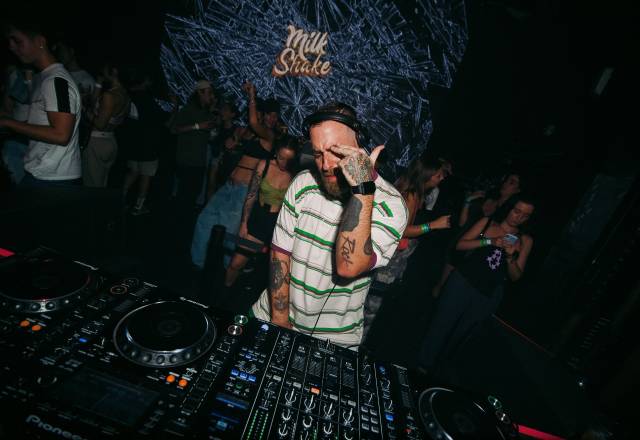 La (2) de Milkshake: Shake Sessions | Stile & Hot Cues