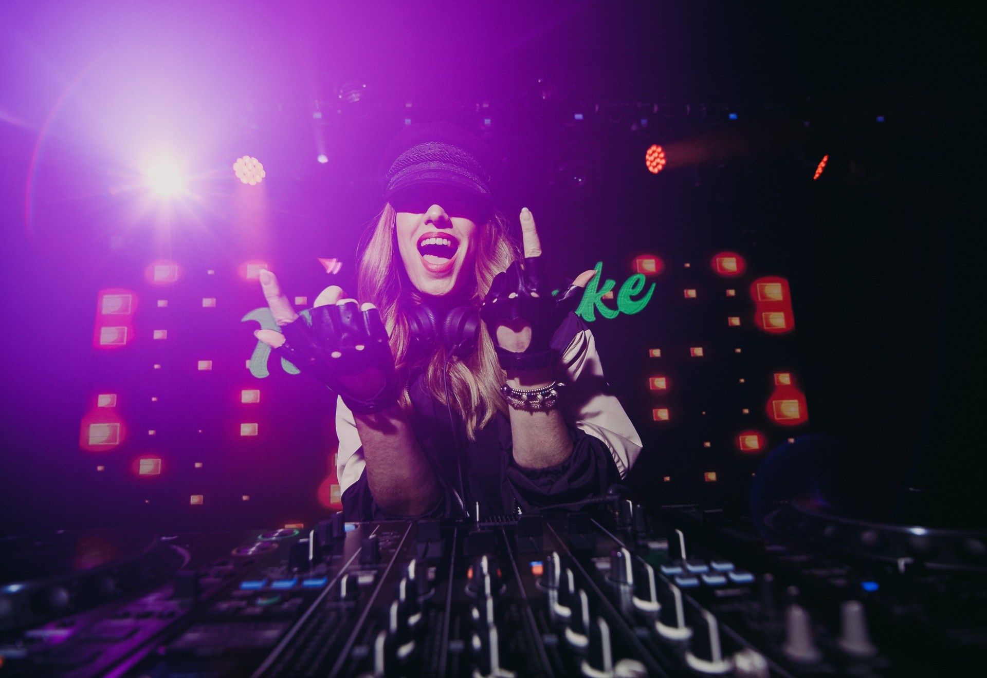 Milkshake: Bulma Beat & Mond Dj