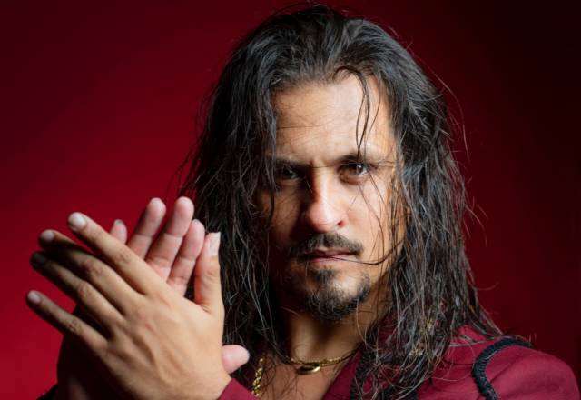 Farru presenta "Entre Amigos"
