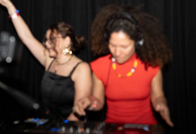 Apologia X Latin Arab Club: Soumeya + Angela Blackburn + La Louuve + Arrebo.lab